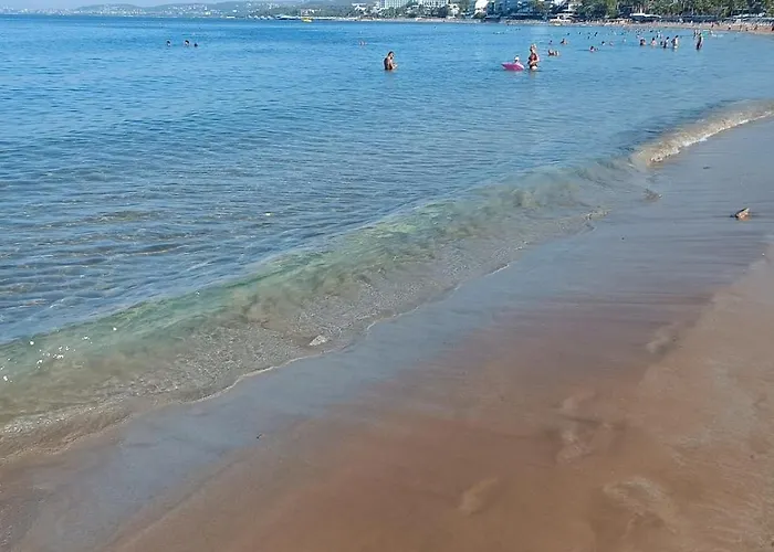 Апартаменти Luxury With Pool View Avsallar *